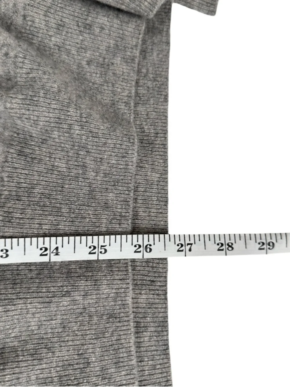 Alan Flusser 100% Cashmere grey v- neck long Sleeve Sweater Men’s Size 2XL